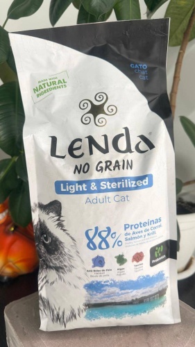 Lenda Light & Sterilized птица, лосось 2 кг