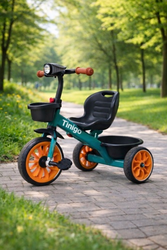 Трёхколёсный велосипед Tinigo T888 фонарик зеленый