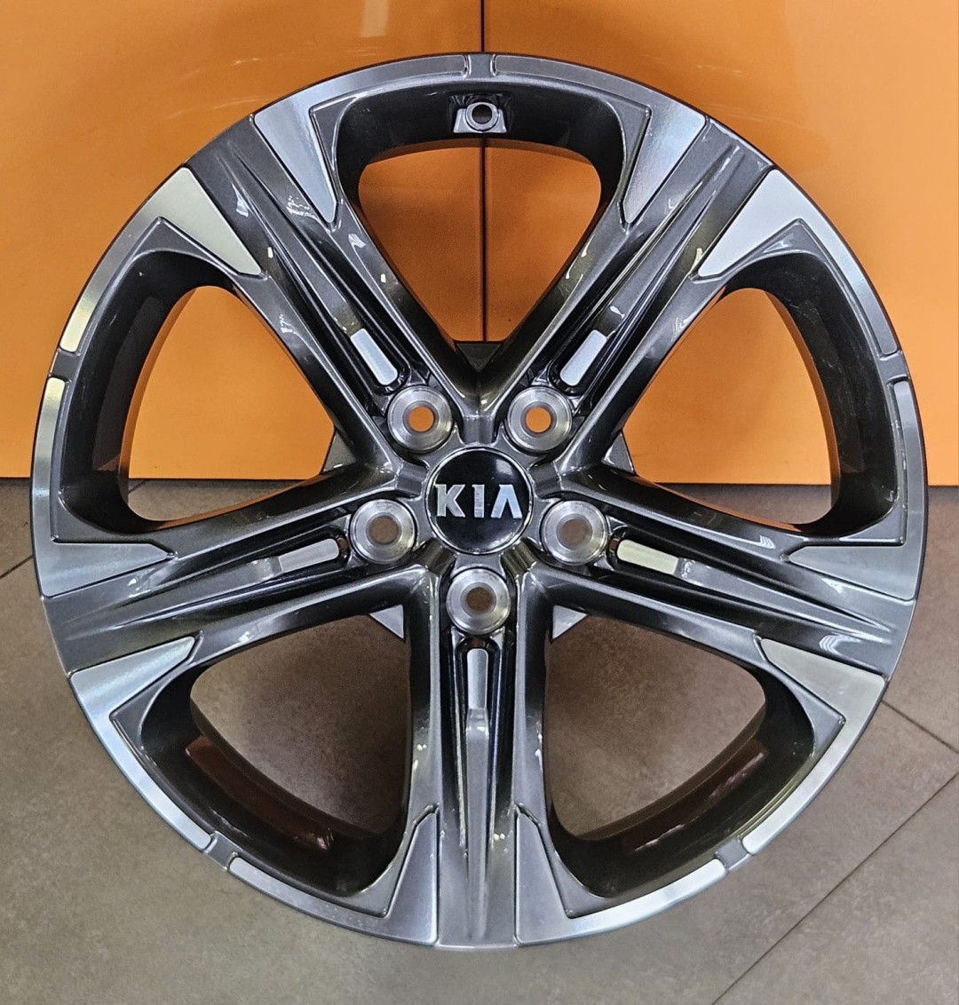 Fonyee SM 18008 7.5x18/5x114.3 D67.1 ET50.5 4 диска серый
