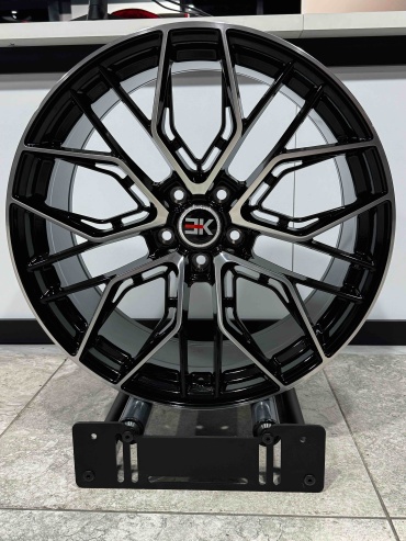 BK 3s5981 9x20/5x114.3 D67.1 ET33 4 диска черный, серебристый