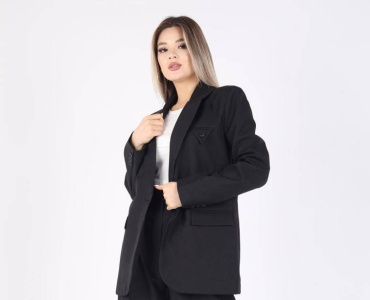 Пиджак прямой черный