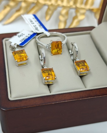 Dinara Gold 956659527 вес 9.15 г золото, бриллиант, цитрин