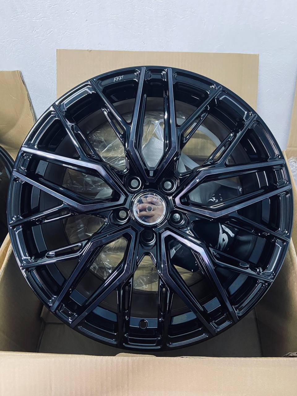 Yat3836kiahyundai 8.5x18/5x114.3 D67.1 ET35 4 диска черный