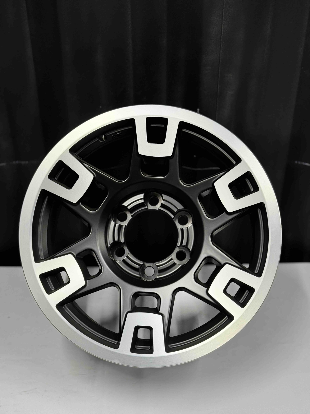 Top Grade Diski0063 8.5x17/6x139.7 D110.1 ET0 4 диска черный матовый, серый матовый