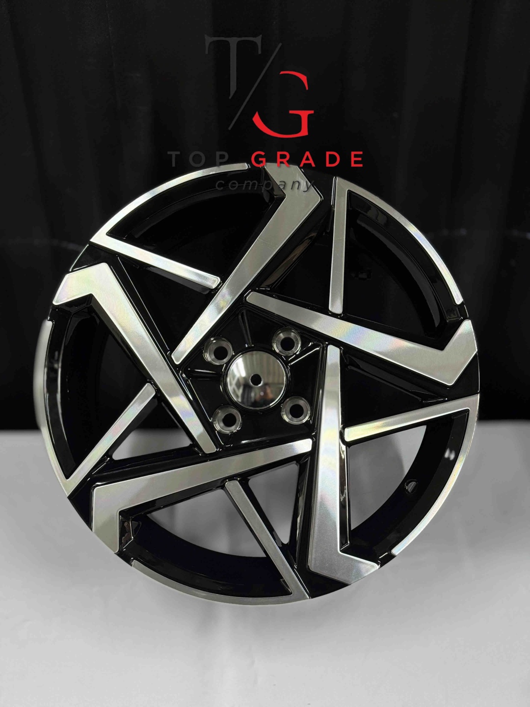 Top Grade Top grade0129 6.5x16/4x100 D54.1 ET45 4 диска черный, серебристый