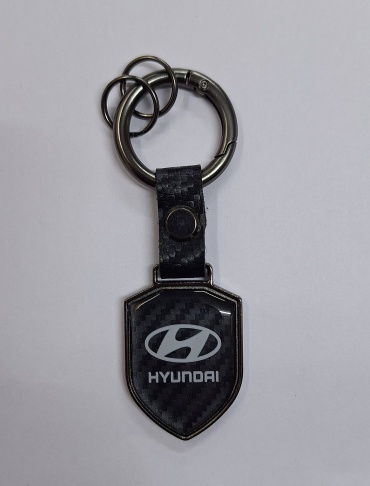 Брелок АвтоВаз Hyundai 13 пластик, металл 1 шт