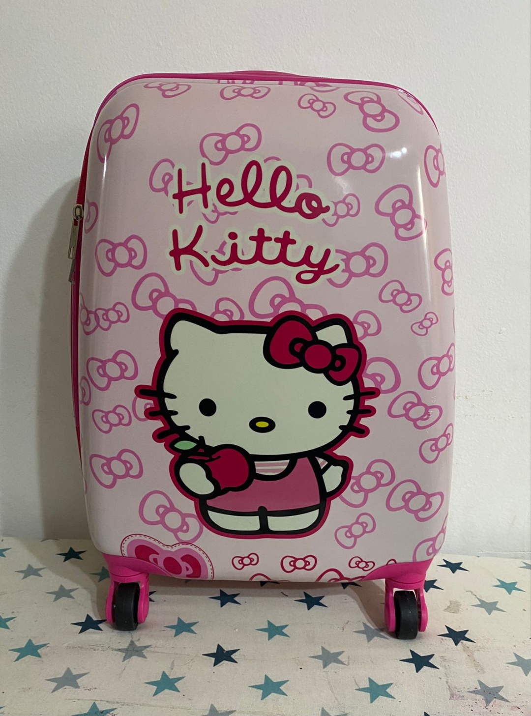 Чемодан ANGELINA.ODEJDA Hello Kitty поликарбонат 26 л розовый