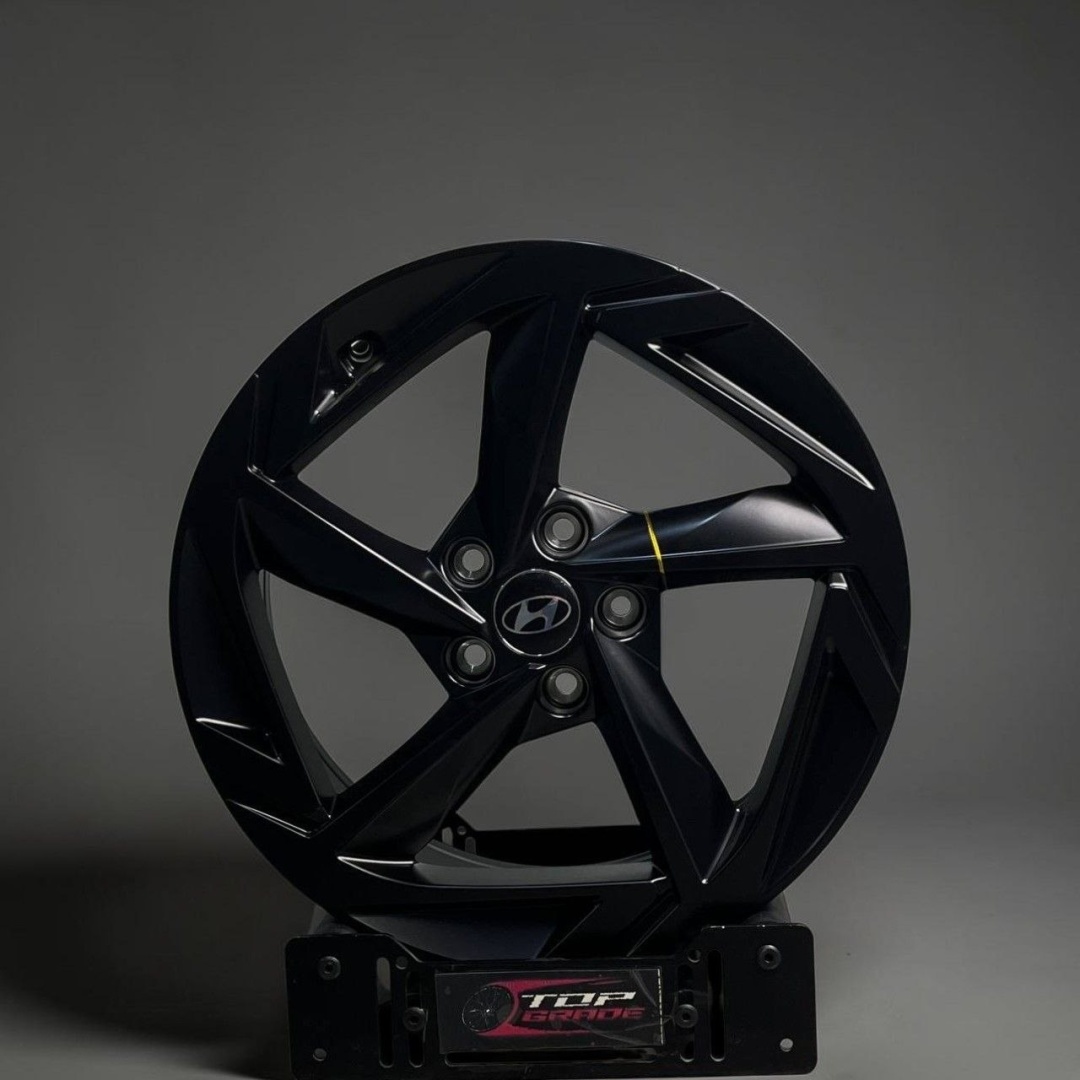 HYUNDAI / KIA SONATA AXM 1118 7.5x18/5x114.3 D67.1 ET48 4 диска черный матовый