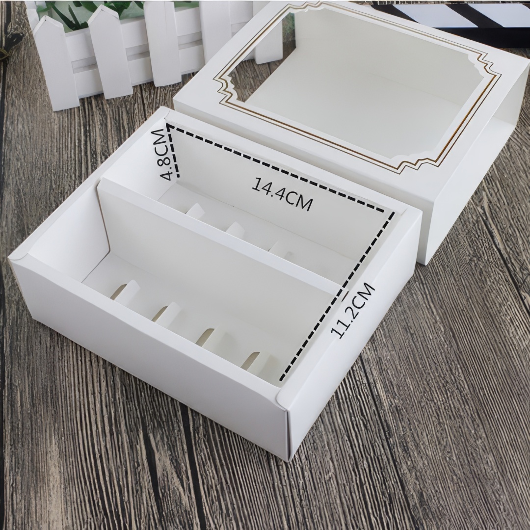 Коробка 135 картон, пластик 15.5 см 10 шт