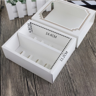 Коробка 135 картон, пластик 15.5 см 10 шт
