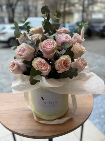 ANDOR композиция в коробке роза 13 шт 50 см