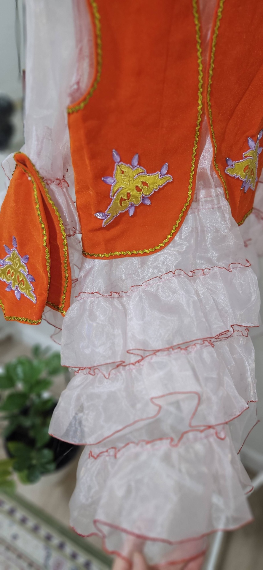Национальный костюм белый, оранжевый