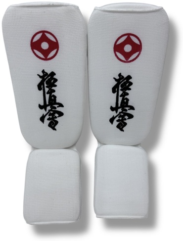 UFC Щитки KYOKUSHINKAI для каратэ белый 2XX
