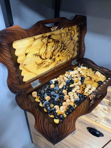 Шахматы,нарды и шашки 3 в 1 дерево 60x30 см