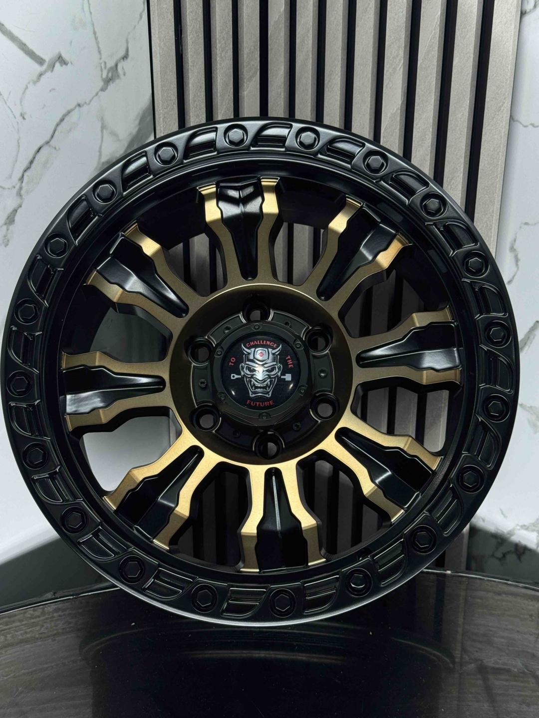 Top Grade off-road087-7 9x17/6x139.7 D110.1 ET0 4 диска черный, серебристый, золотистый