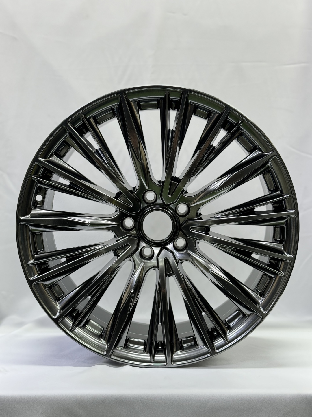 Top Grade 0020 8.5x19/5x114.3 D73.1 ET38 4 диска серебристый, графит, хром