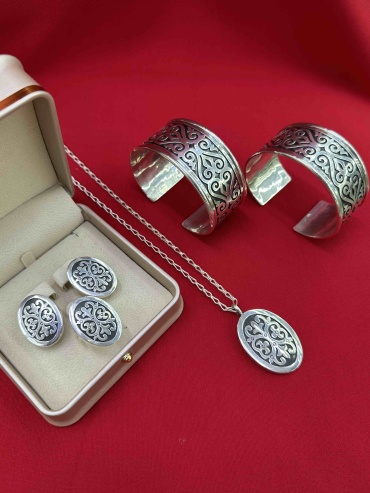 HandMade К925-348790 вес 180 г серебро, без вставок