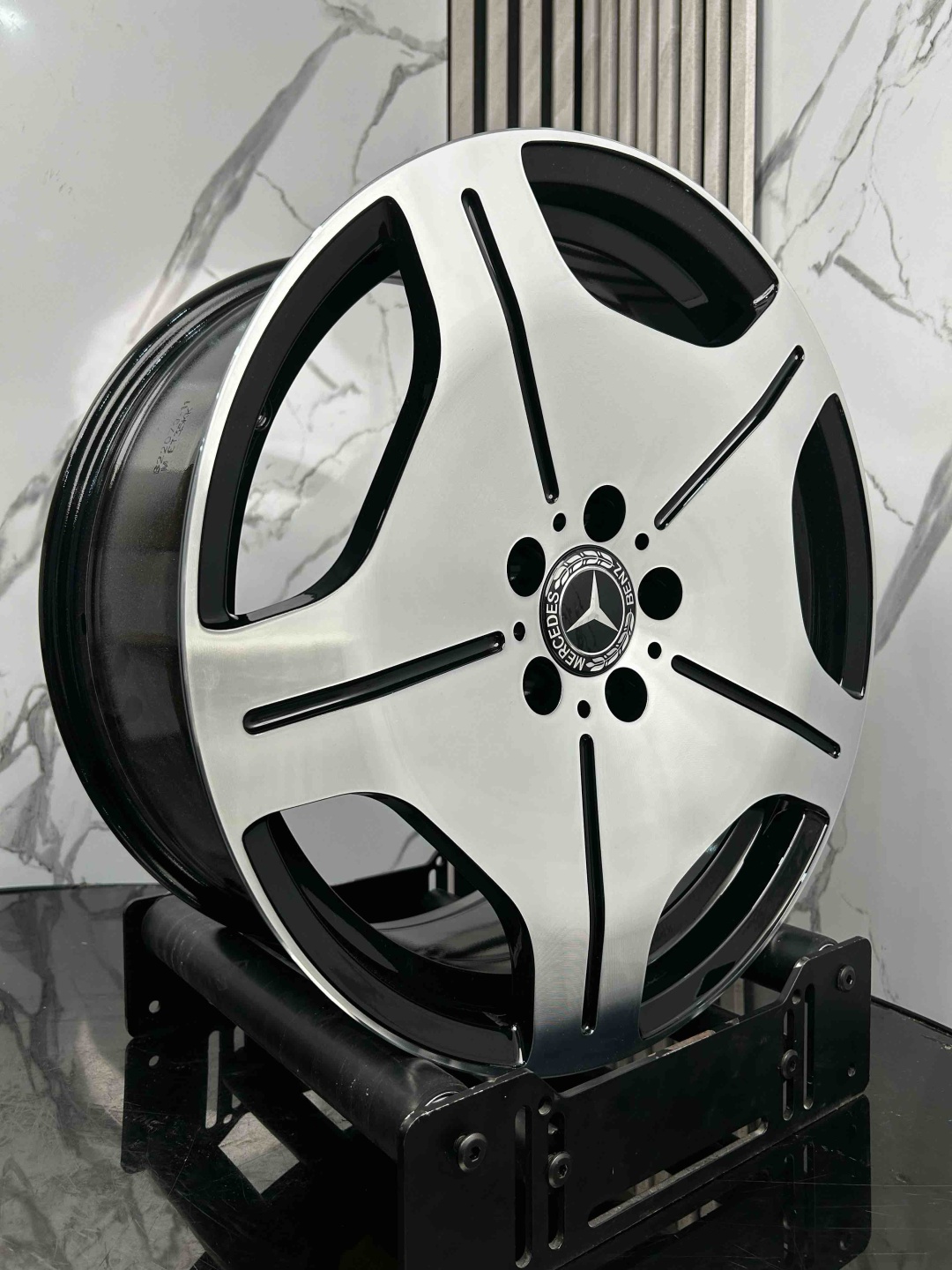 Top Grade EXPFBX035 8x18/5x112 D66.5 ET35 4 диска черный, серебристый