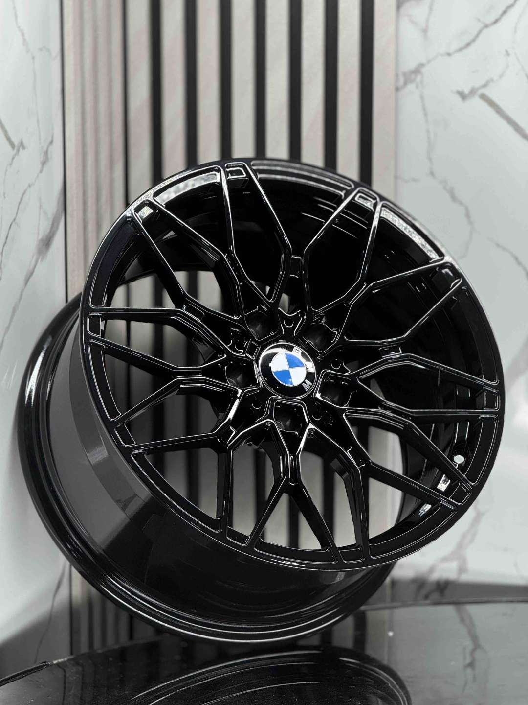 Top Grade кованный bmw tj03060 8/9x18/5x120 D72.56 ET35 4 диска черный