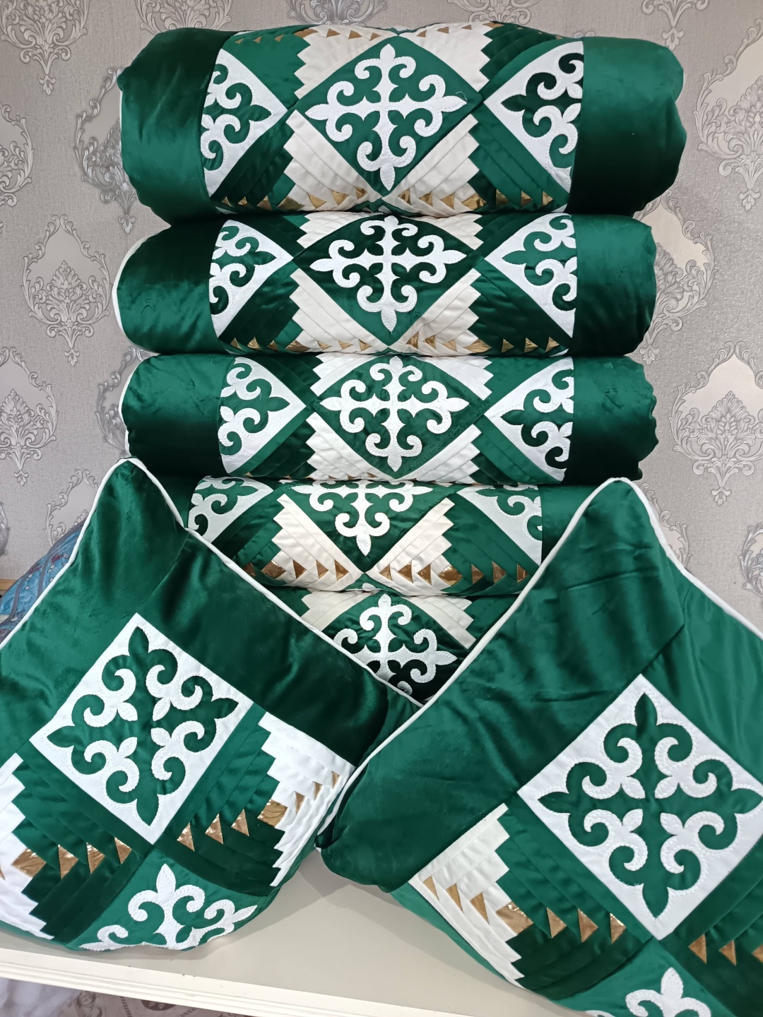 Комплект корпе с подушками 220x80 см, вата, зеленый