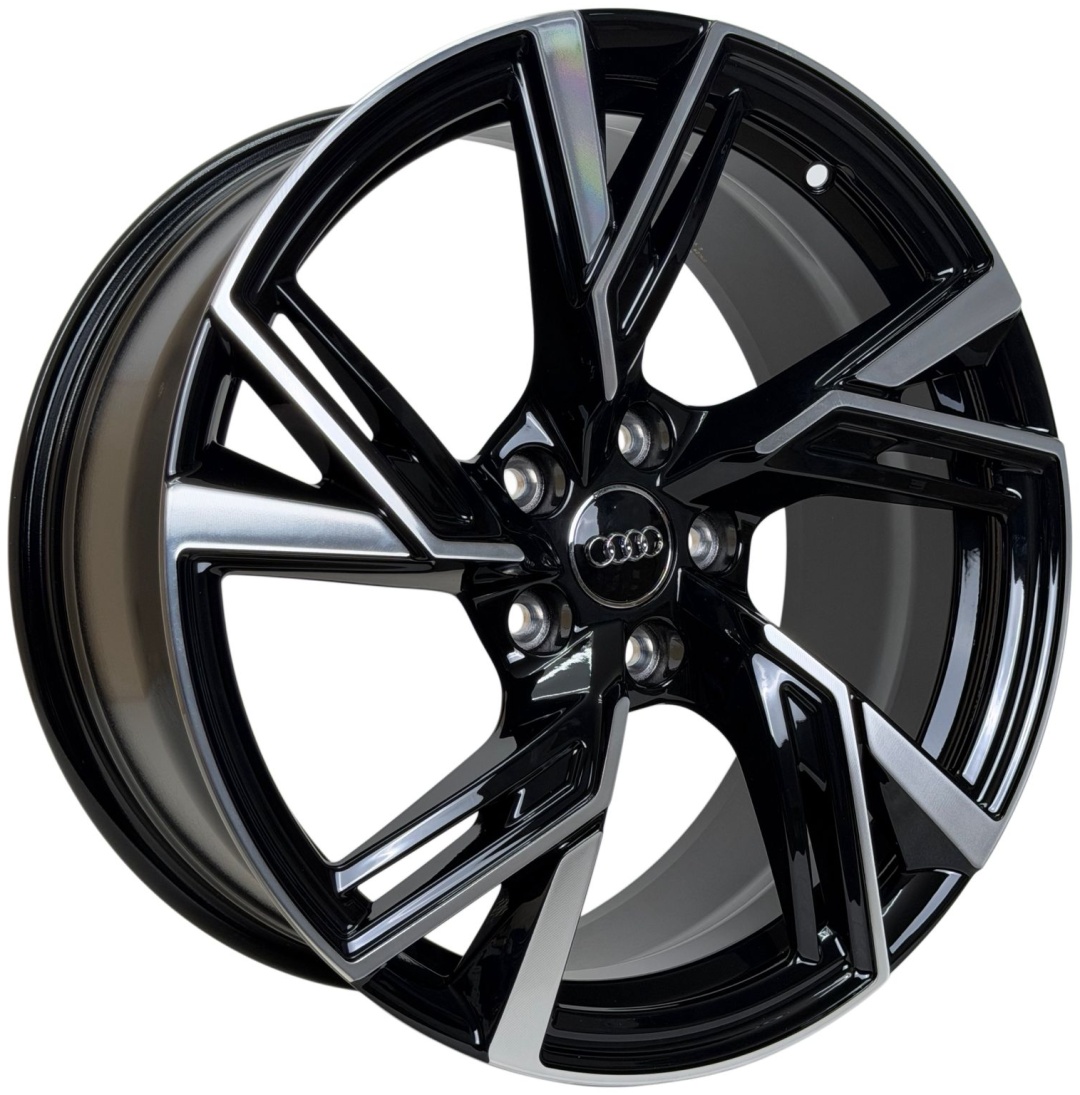 Wheels X24DD 8x18/5x112 D66.56 ET35 4 диска черный, хром