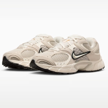 Кроссовки Nike V5 RNR бежевый, черный