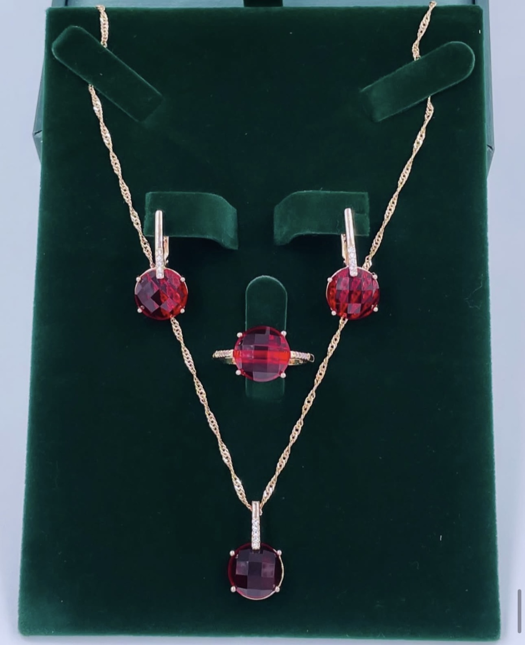 Комплект медицинская сталь, медицинское золото, кристаллы Swarovski, фианит