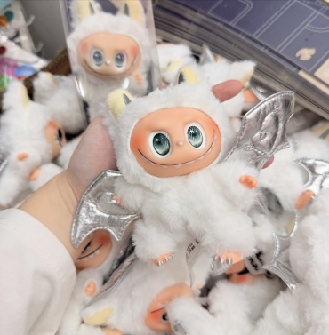 Игрушка-подвеска POP MART Labubu, 15 см
