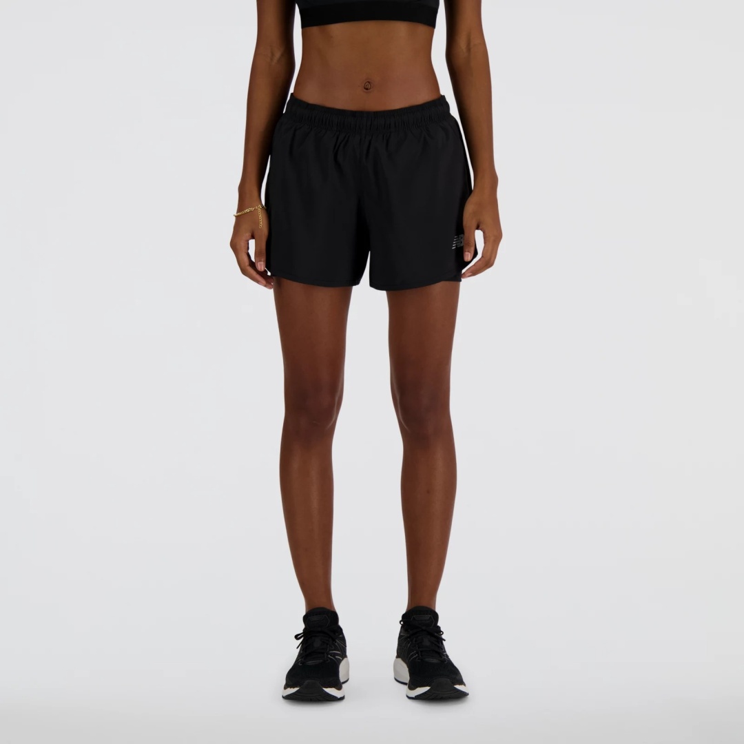 Спортивные шорты New Balance черный