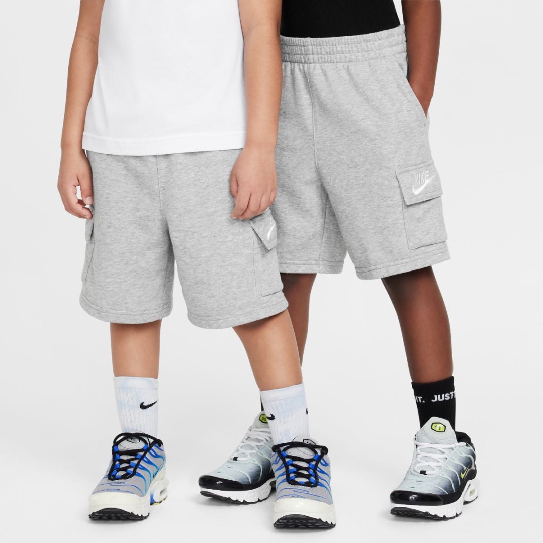 Спортивные шорты Nike серый, белый