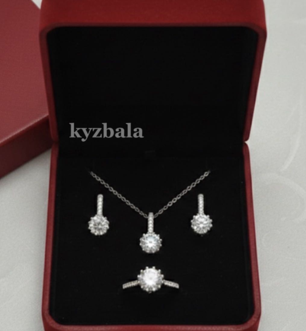 KYZ BALA 27022026 вес 10 г сплав покрытый серебром 925, кристалл