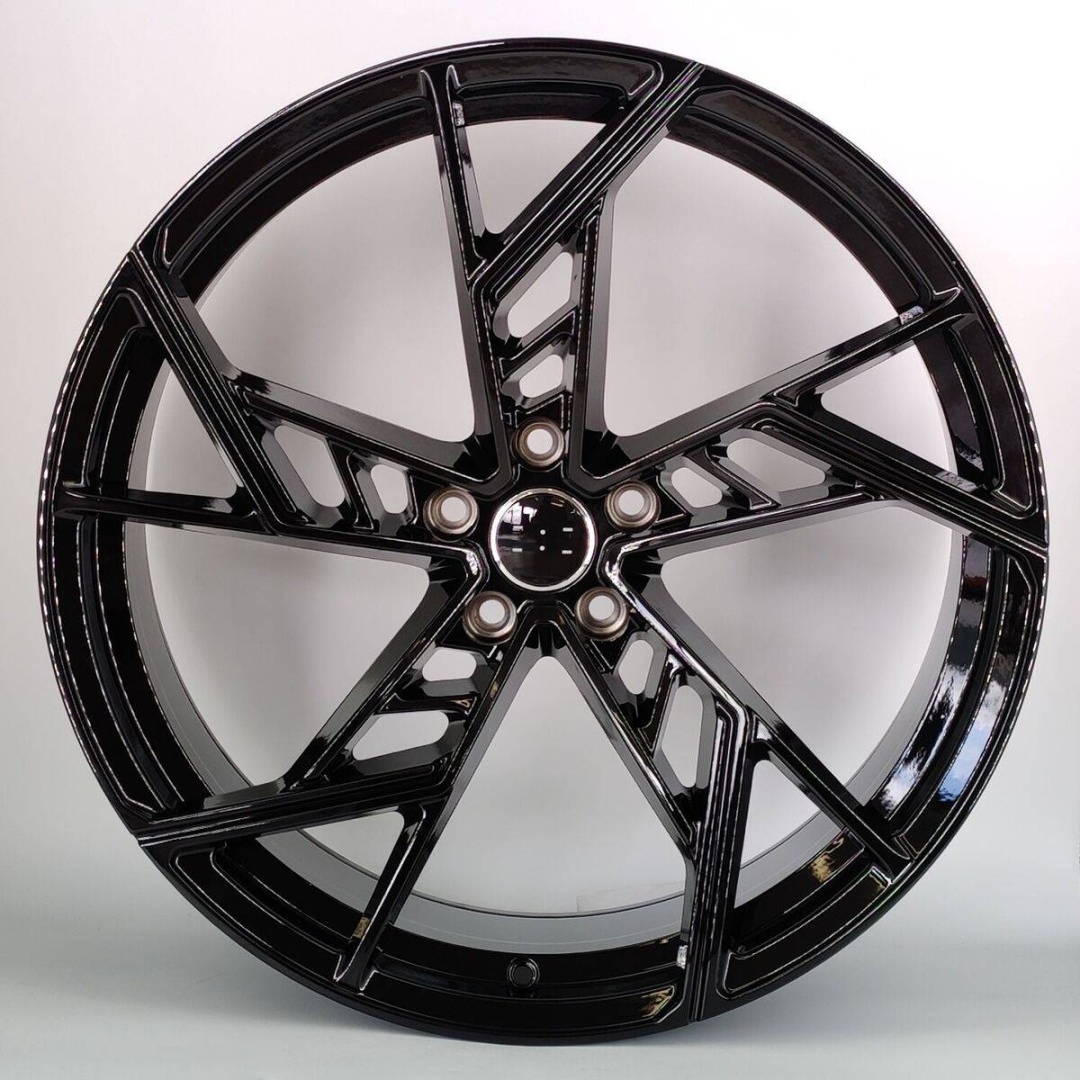 VAG Auidi8 8.5x19/5x112 D66.6 ET35 4 диска черный
