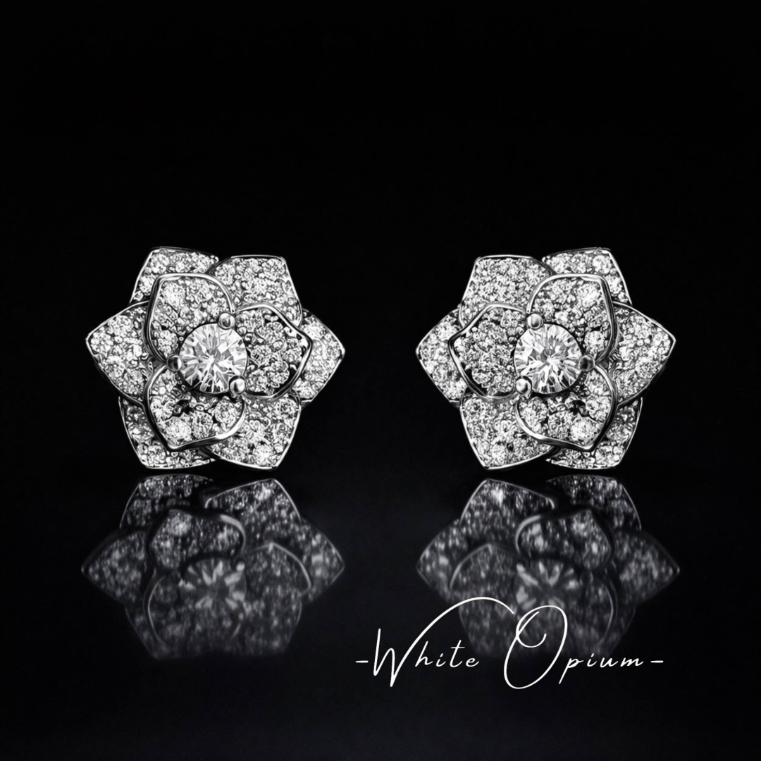 Серьги-пусеты серебряные 925 с муассанитами, гвоздики, Rose8559, White Opium