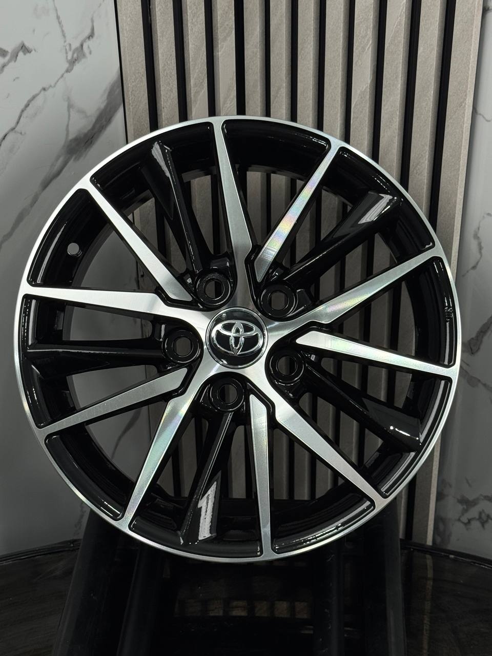 Top Grade t/g toyota 224-6 6.5x16/5x114.3 D60.1 ET37 4 диска серебристый, черный