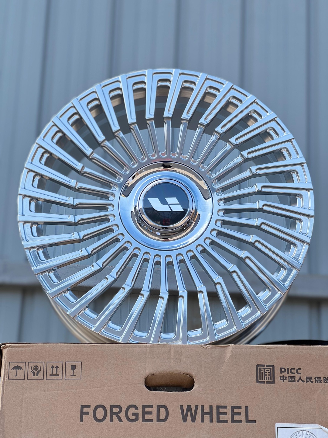 Fonyee KOVKA 9x21/5x120 D62.5 ET45 4 диска серебристый