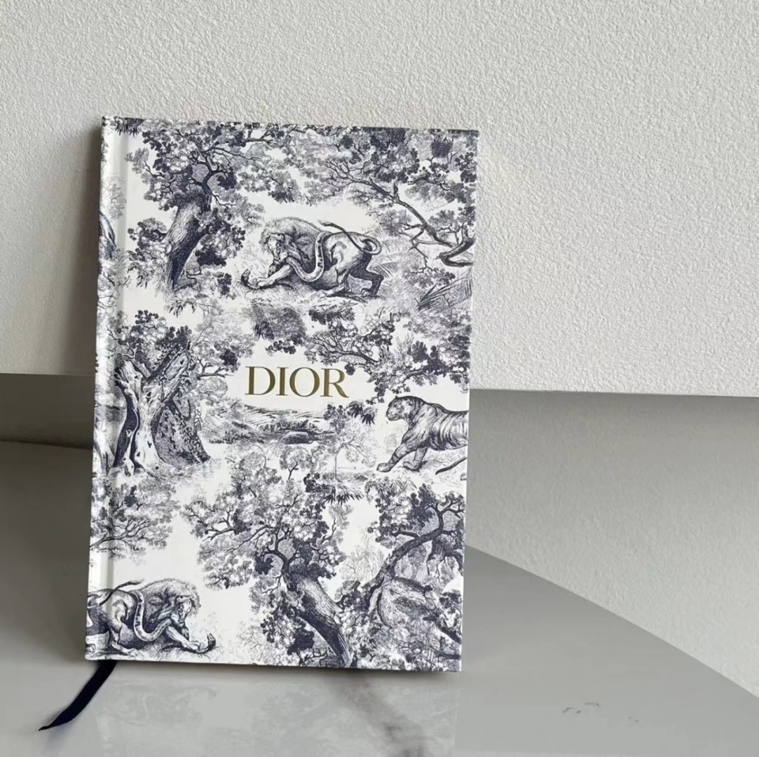 Блокнот Dior, A5, 40 л, серый