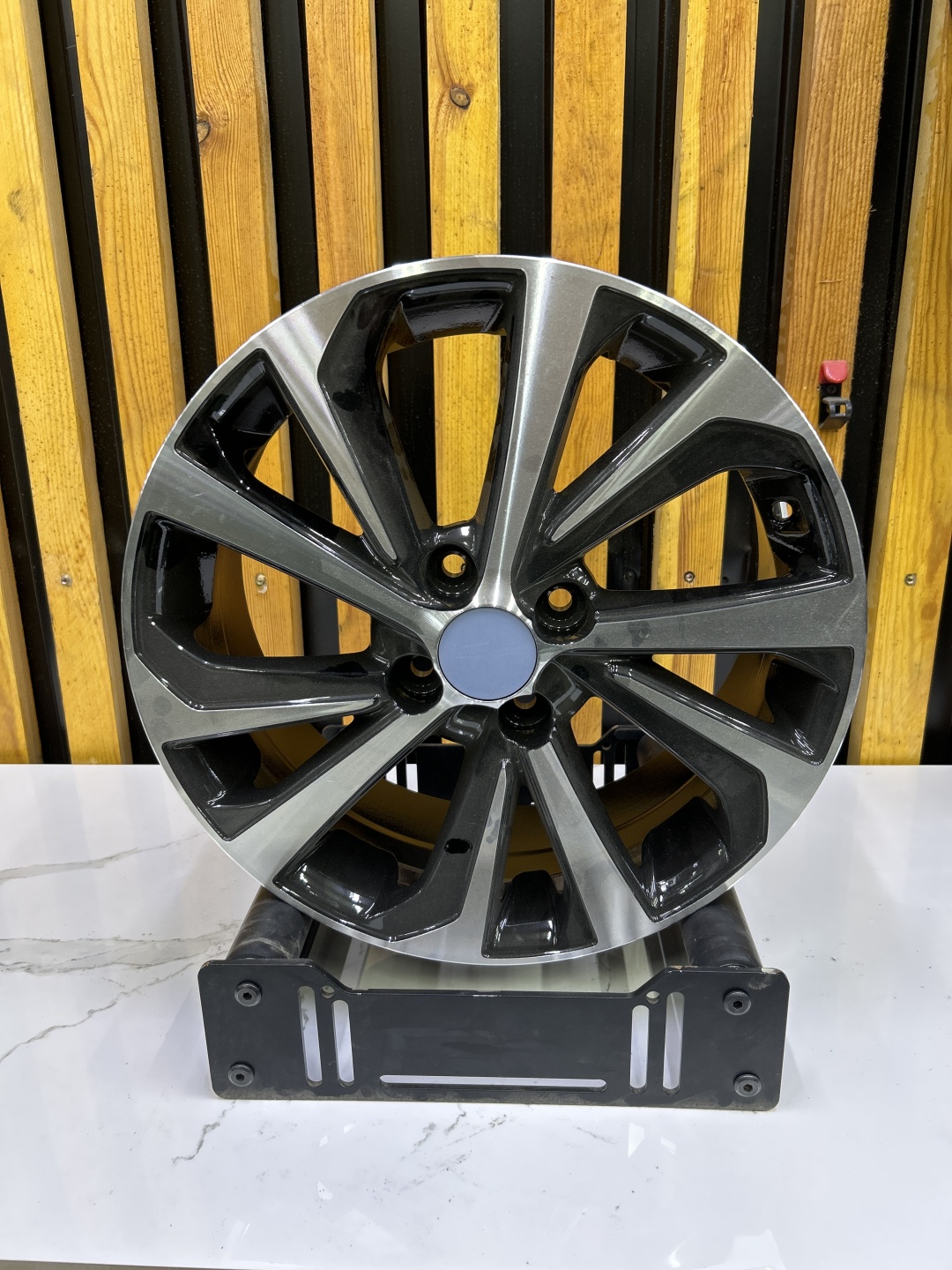 SSM Ssm92 6.5x16/4x100 D54.1 ET45 4 диска черный, серебристый