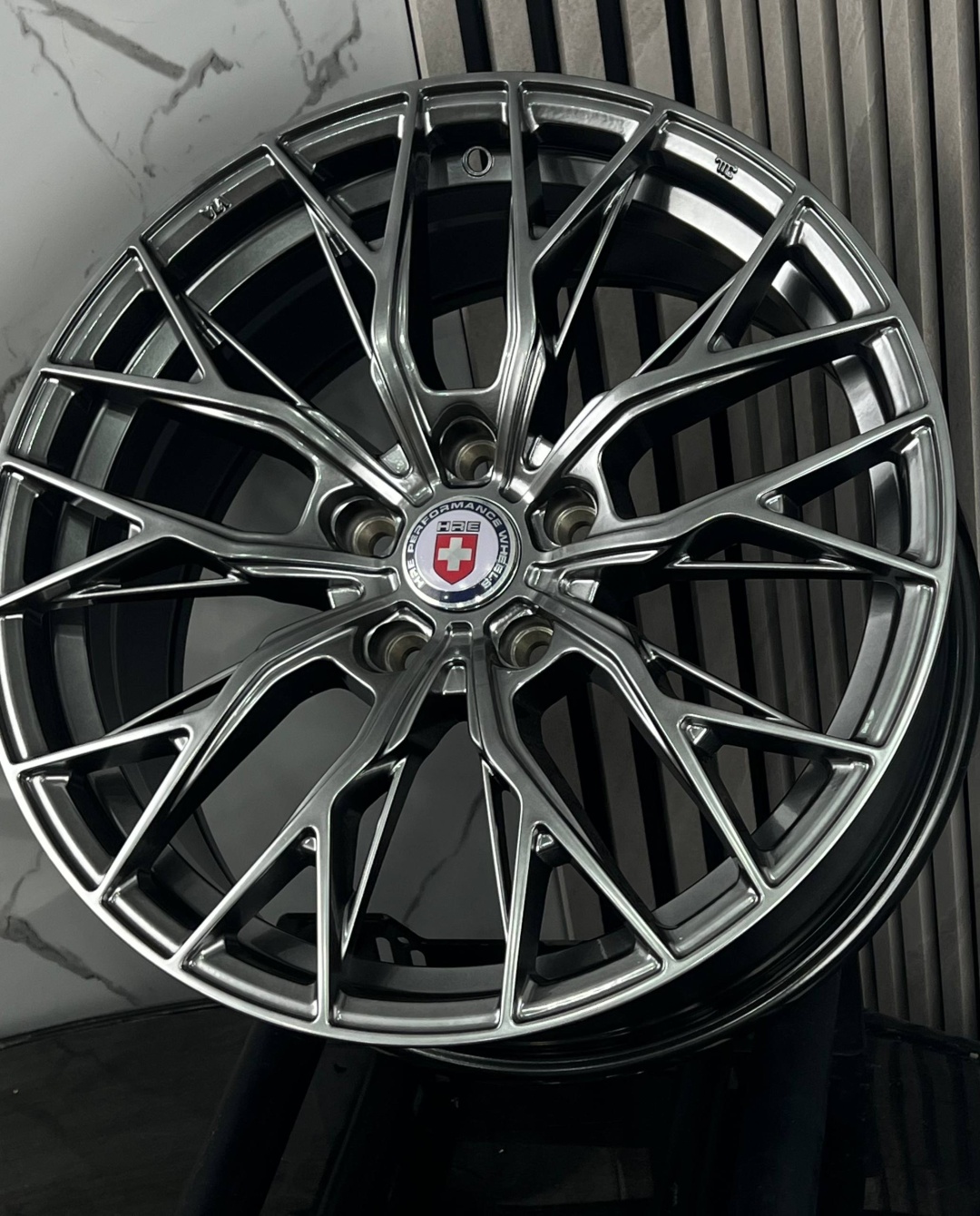 Top Grade t/g 3243ff 8x18/5x114.3 D73.1 ET35 4 диска графит