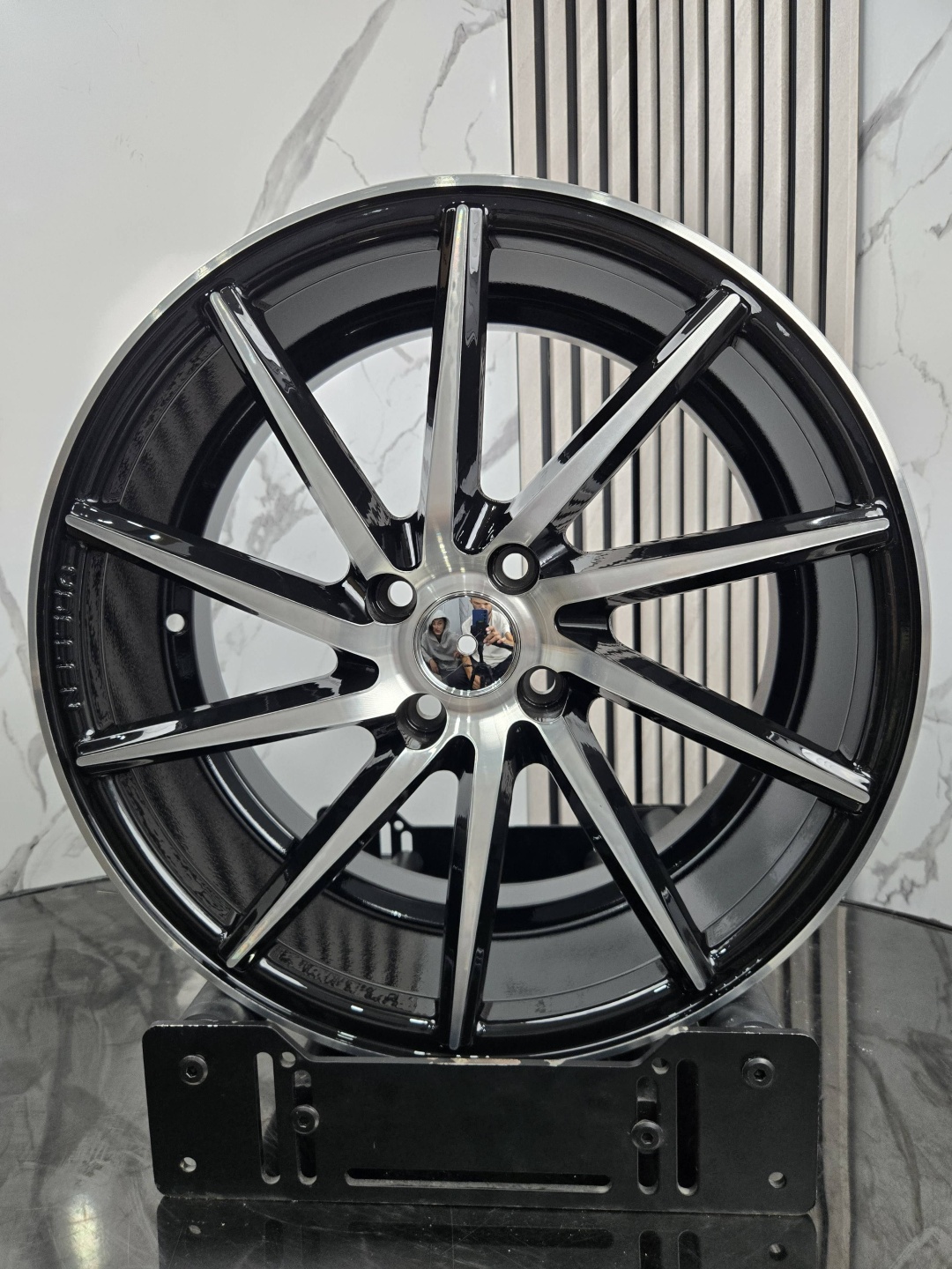 Top Grade EXP5629 7.5x17/4x100 D67.1 ET35 4 диска серебристый, черный