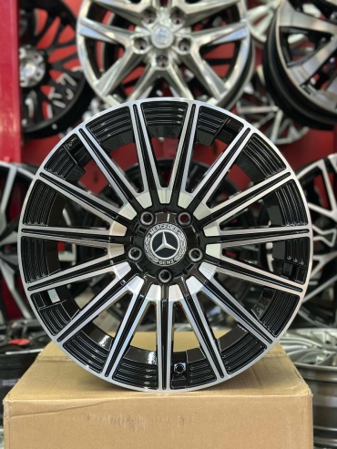 FFP XF002 8x18/5x112 D66.45 ET43 4 диска черный, серебристый