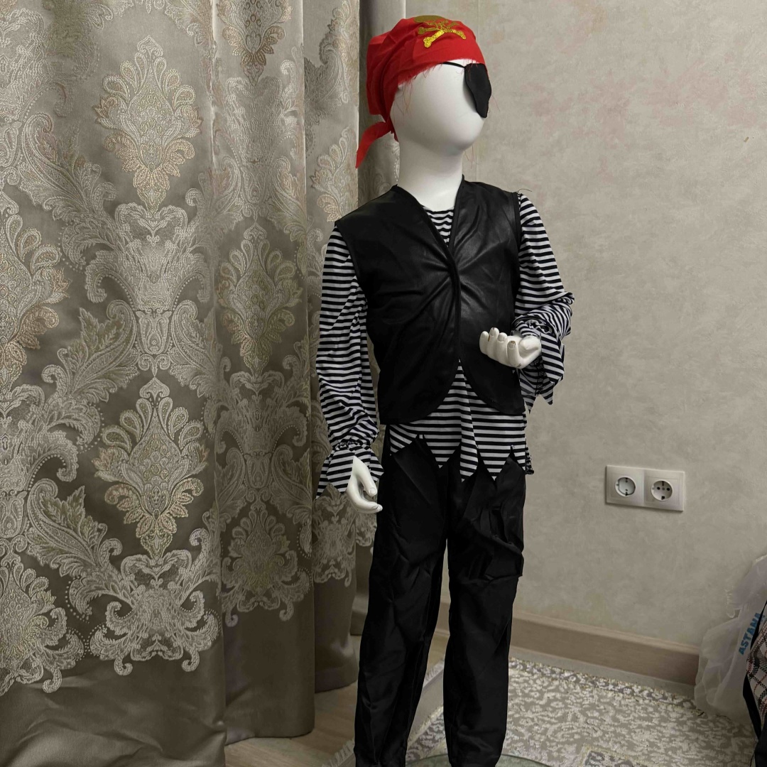 Костюм черный, синий