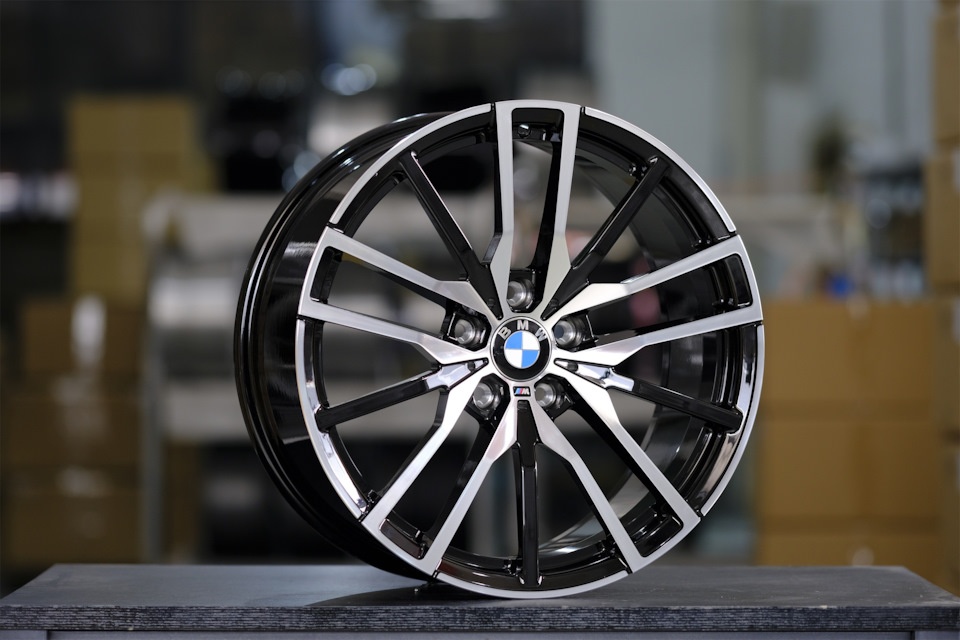 Rainbow BMW 1473 10/11x20/5x112 D66.6 ET40.37 4 диска черный, серебристый