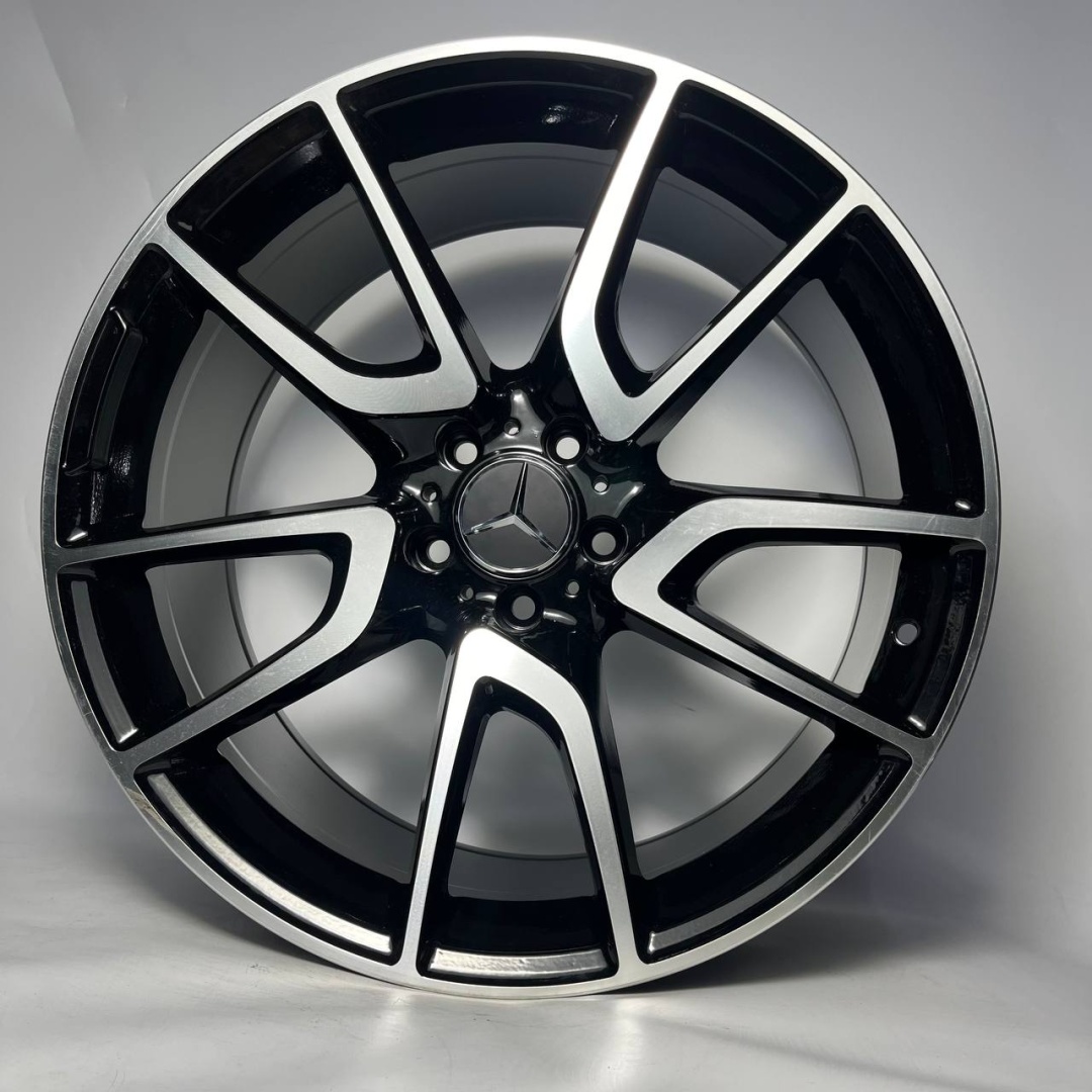 LVZ 1303 20*9.5 5 112 48 66.6 Gloss / Machined Face 9.5x20/5x112 D66.6 ET48 4 диска черный
