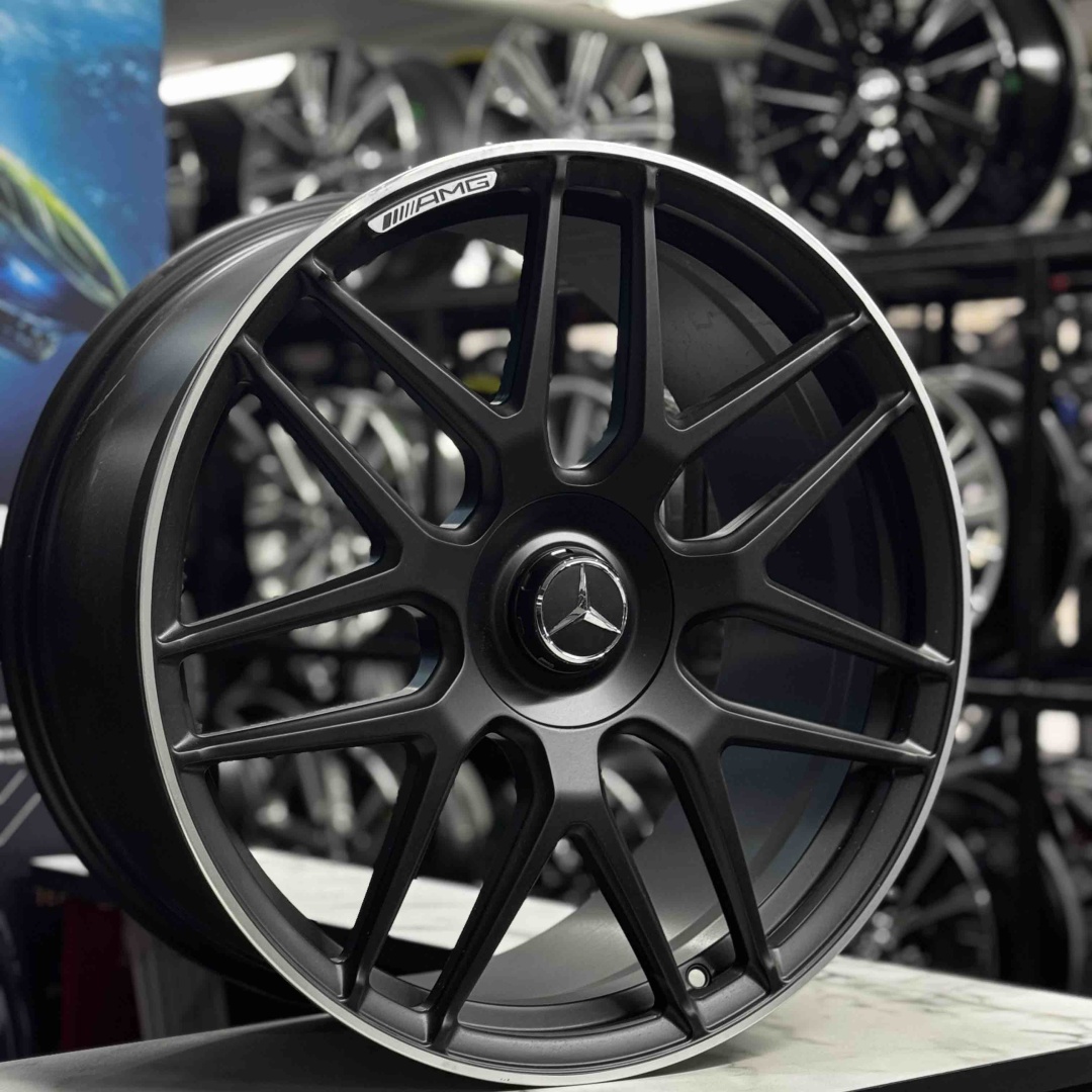 BK MERCEDES AMG BS009 10x21/5x112 D66.6 ET46 4 диска черный, серебристый