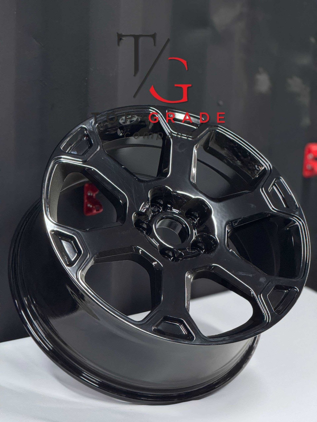 Top Grade TG7657 8x18/5x114.3 D60.1 ET35 4 диска черный