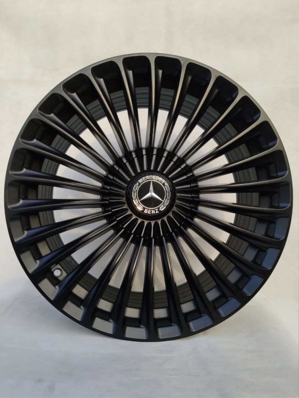 RNO титановые диски MERCEDES-BENZ 8.5x18/5x112 D66.6 ET35 4 диска черный