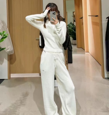 Костюм повседневный FASHION белый