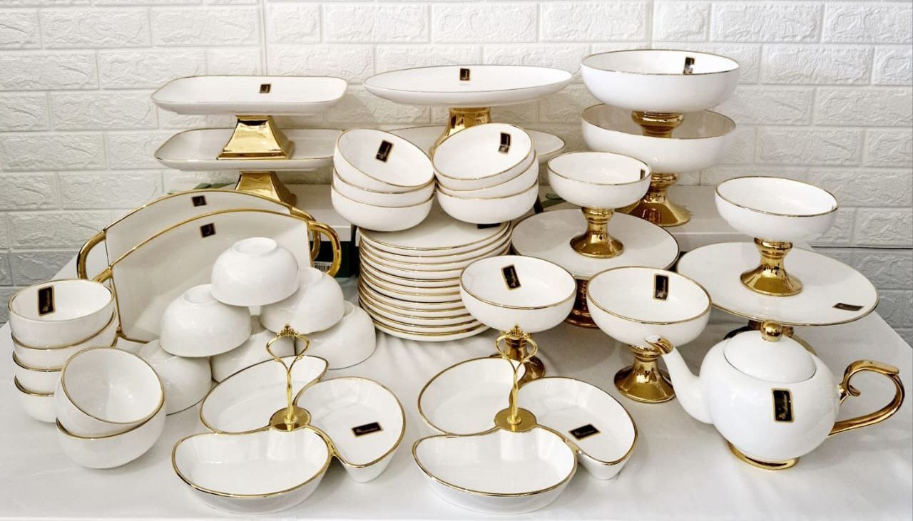 Сервиз на 12 персон , предметов: 48, чайно-столовый, керамика