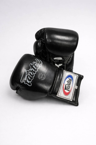 Боксерские перчатки Fairtex 14 oz черный