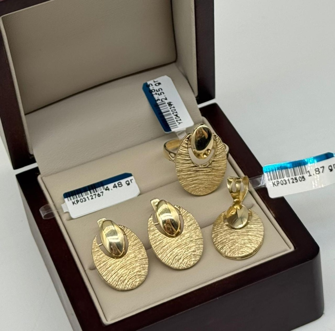 Italy Gold К448187255185 вес 8.9 г золото, без вставок